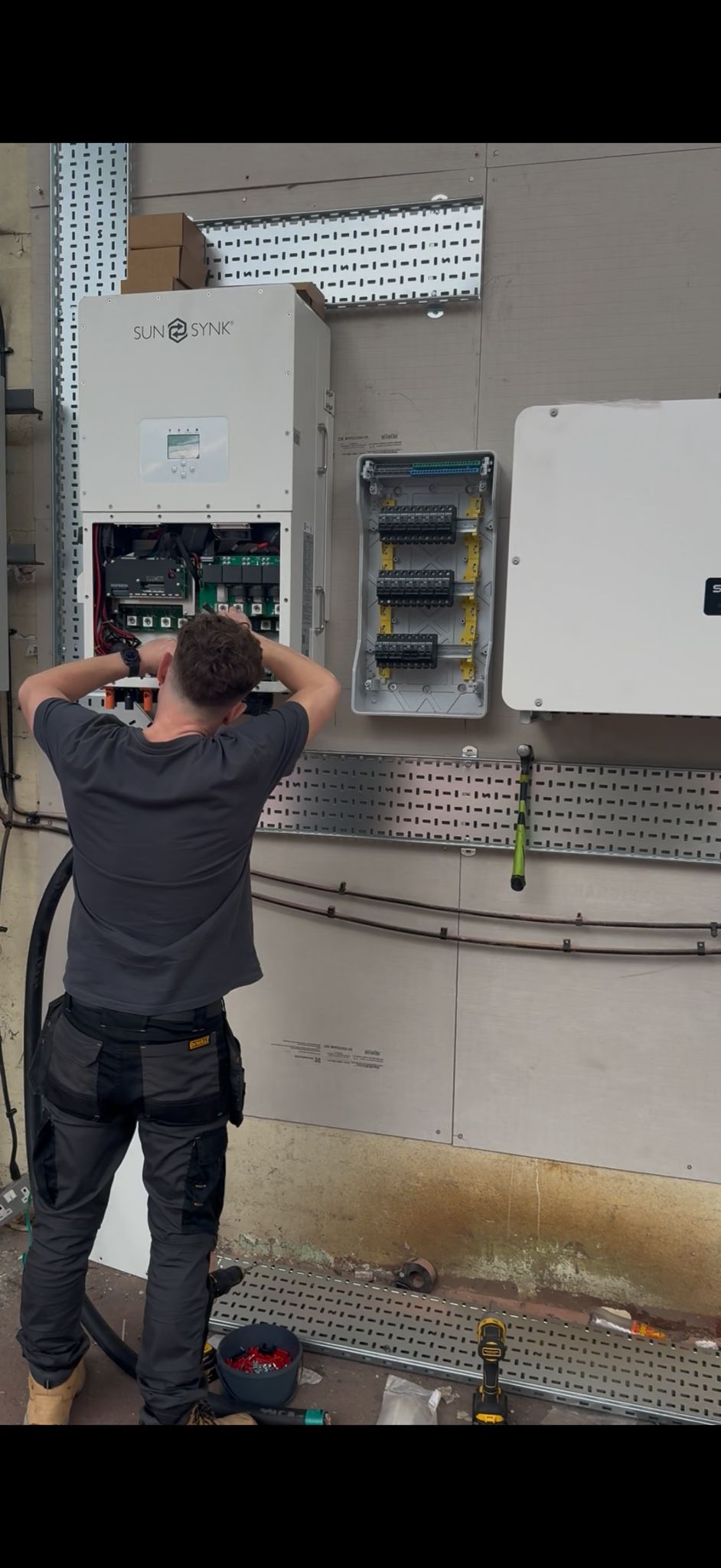 Battery and inverter board after installation